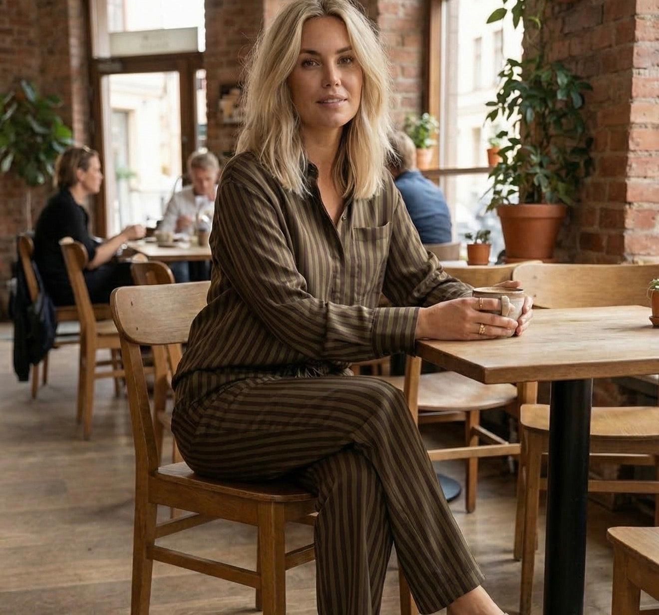 Casual Chic neu definiert: 2 Sommer-Looks, die du lieben wirst