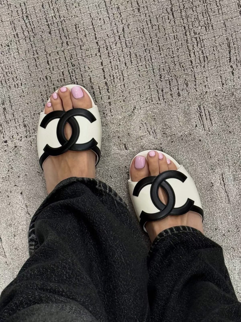 MILANA Icon Slide Sandalen – Minimal Chic Luxury