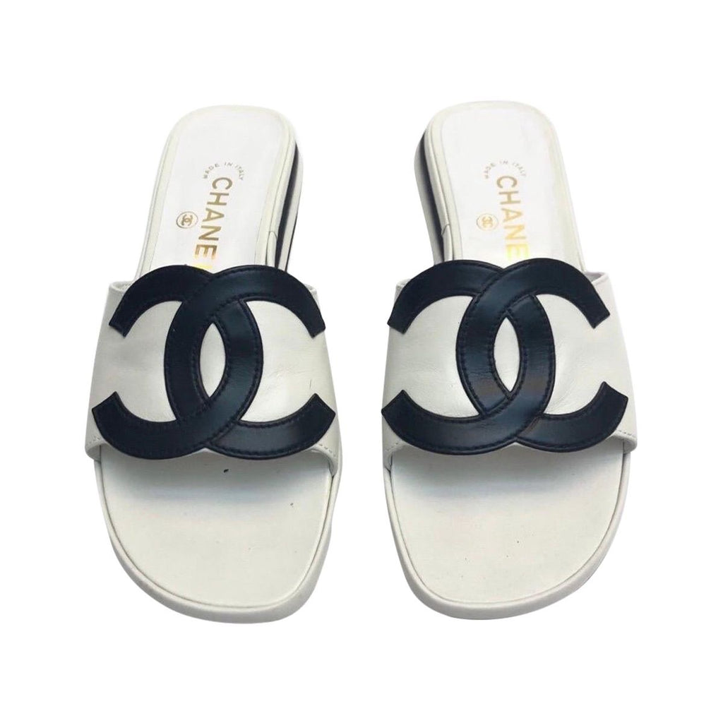 MILANA Icon Slide Sandalen – Minimal Chic Luxury